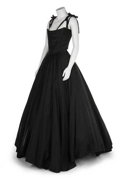 SAI 110 Black Tube Silk Gown – Kovet Invogue